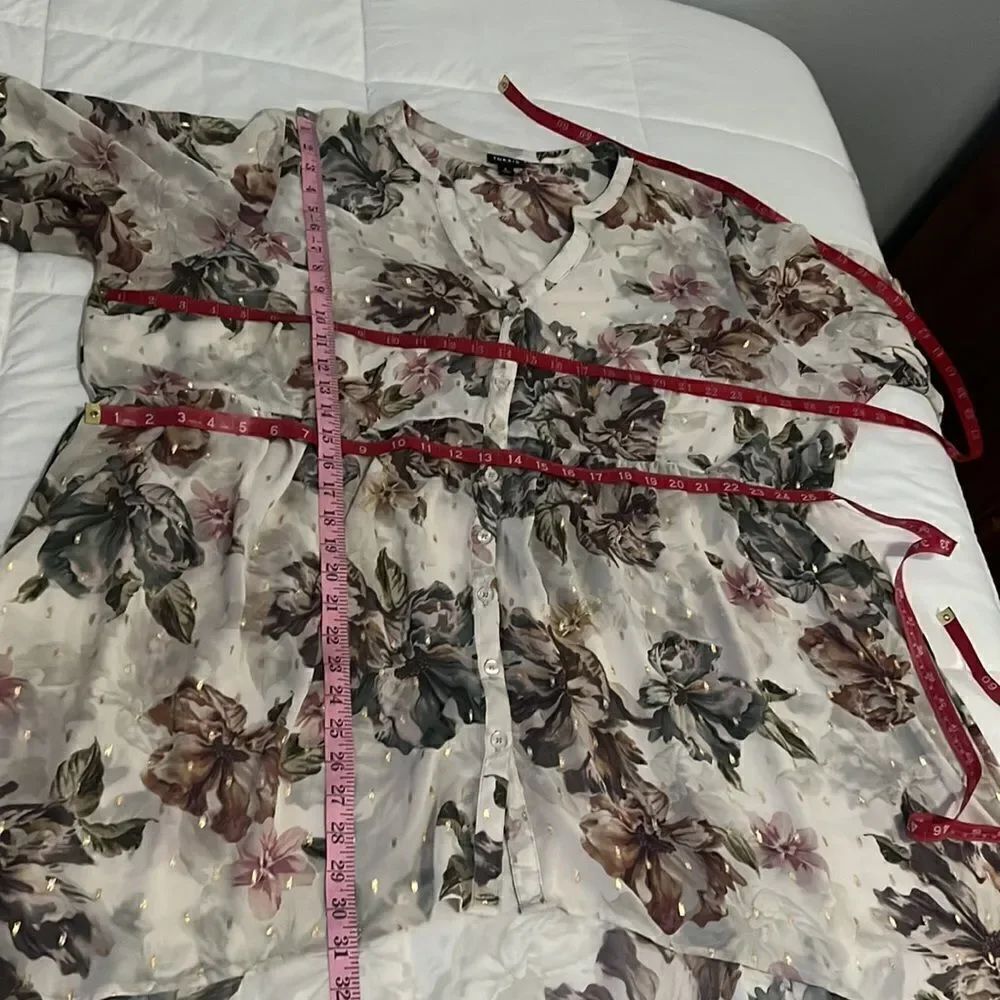 Torrid Sz 4 Tunic Top V Neck 3/4 Roll Up Sleeve High Low Floral Sheer Cover Up - Picture 10 of 10